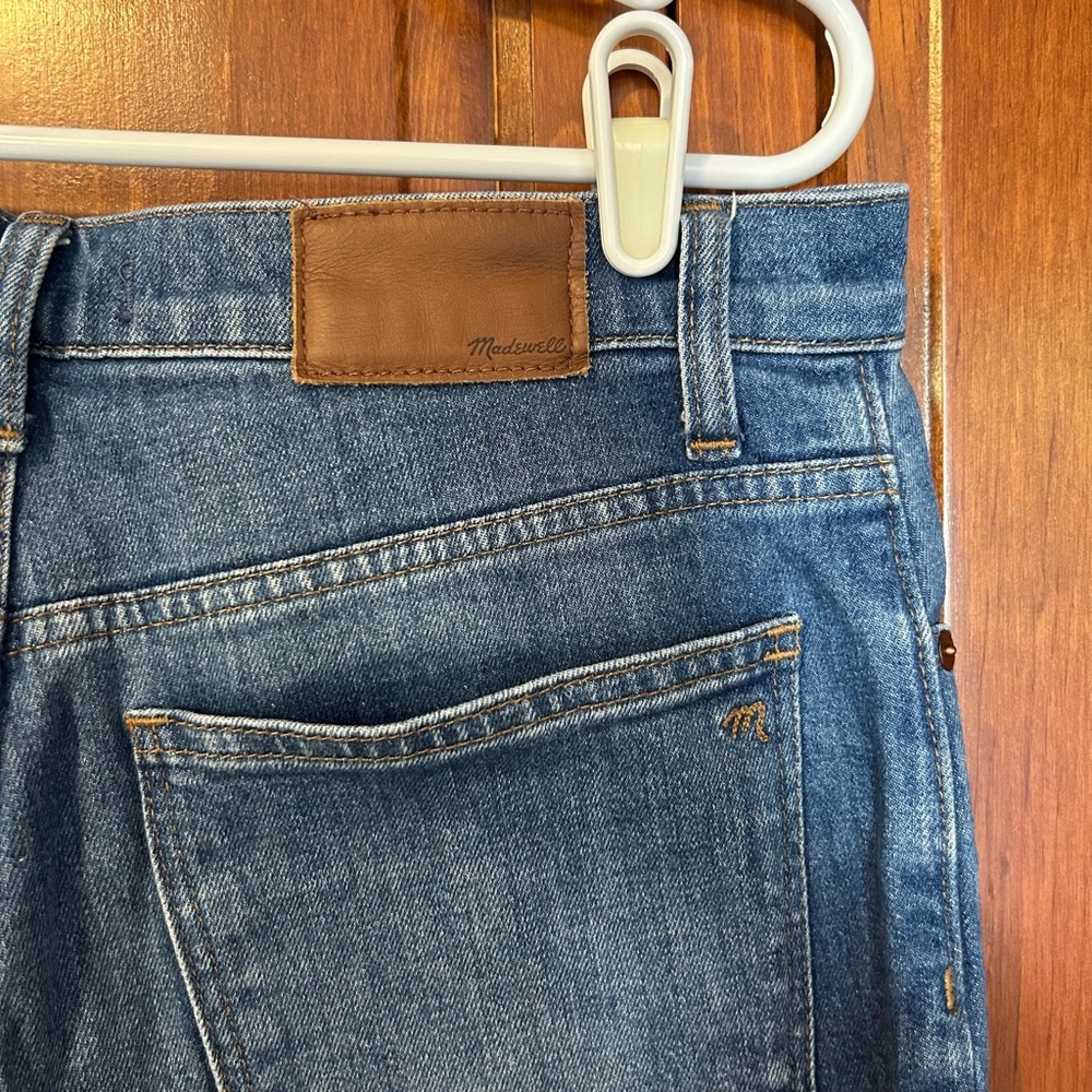 Madewell High Rise Button-Fly Straight Crop Jeans in Medium Blue - Picture 4 of 8